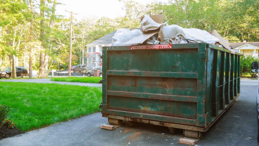 Tips For Properly Loading And Disposing Of Waste In A Rental Dumpster